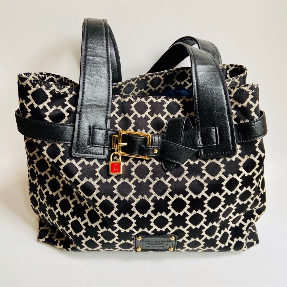 (4 for $30 🌸) Tommy Hilfiger Classic Tote Bag